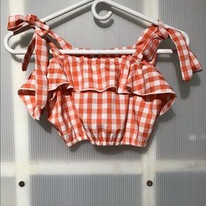 Pic nic ruffle crop